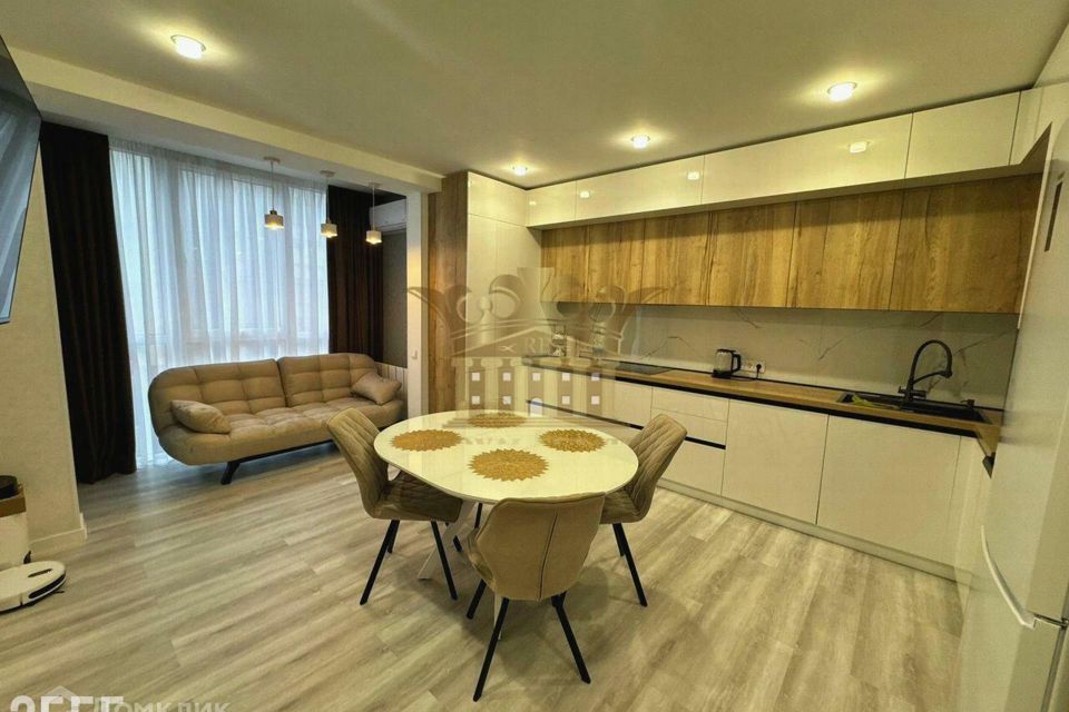 Сдаётся 2-комнатная квартира, 80 м²