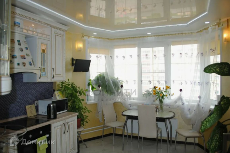 Продаётся 2-комнатная квартира, 60.4 м²