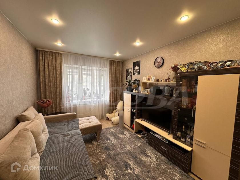 Продаётся 1-комнатная квартира, 42 м²