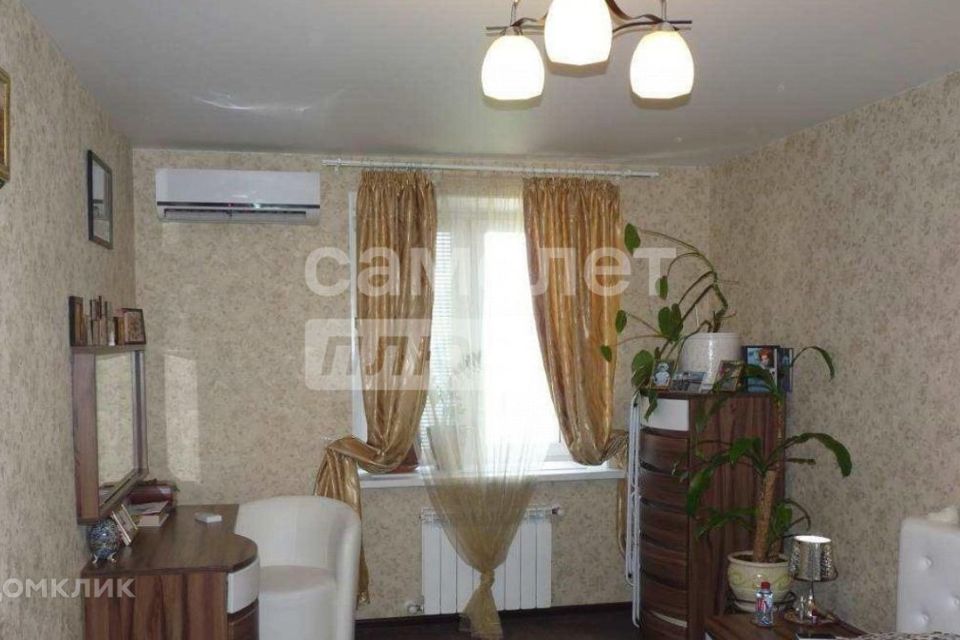 Продаётся 1-комнатная квартира, 42.3 м²