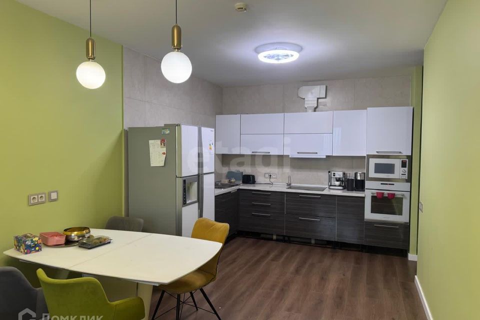 Продаётся 2-комнатная квартира, 67.8 м²
