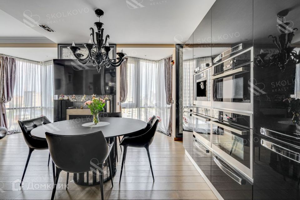 Продаётся 3-комнатная квартира, 94 м²