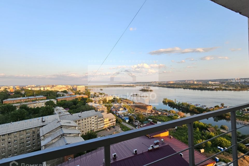 Продаётся 2-комнатная квартира, 65.7 м²