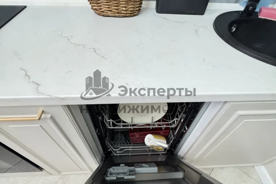 Продаётся 3-комнатная квартира, 72.3 м²