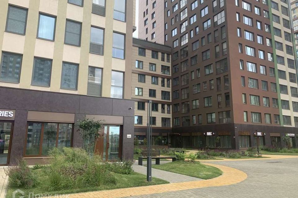 Сдаётся 2-комнатная квартира, 74 м²