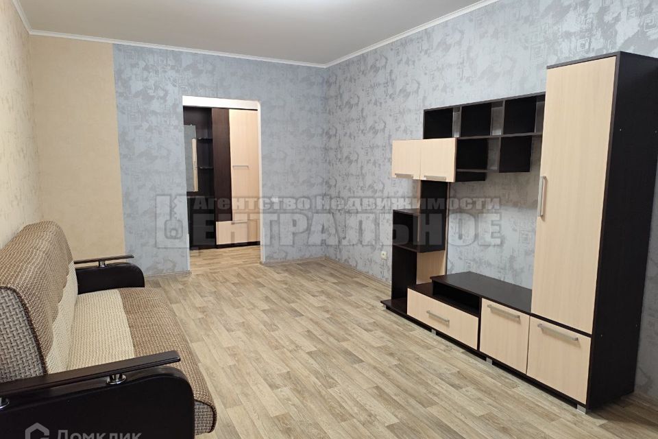 Сдаётся 1-комнатная квартира, 49.6 м²