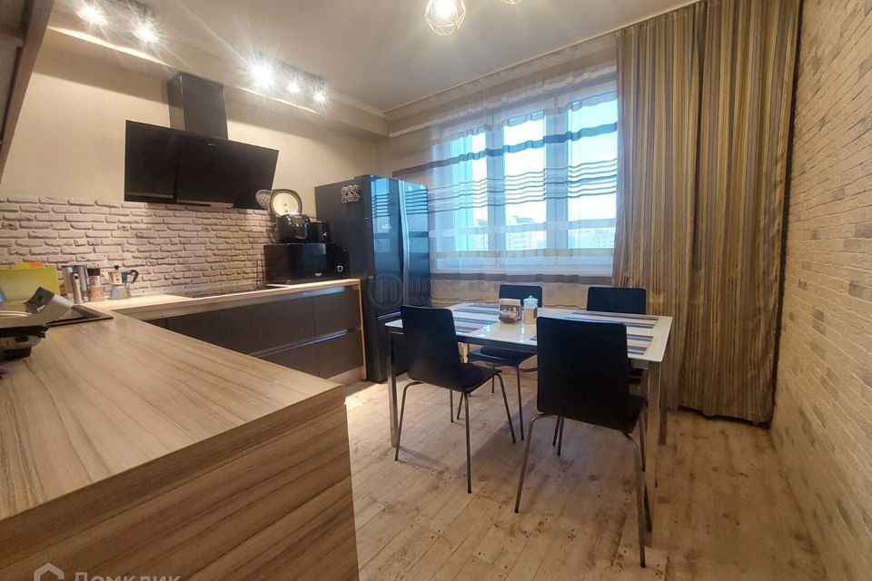 Продаётся 3-комнатная квартира, 77.2 м²
