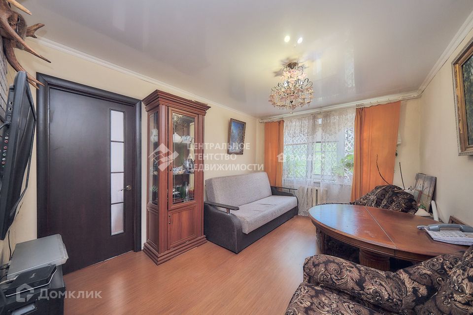 Продаётся 3-комнатная квартира, 51.7 м²