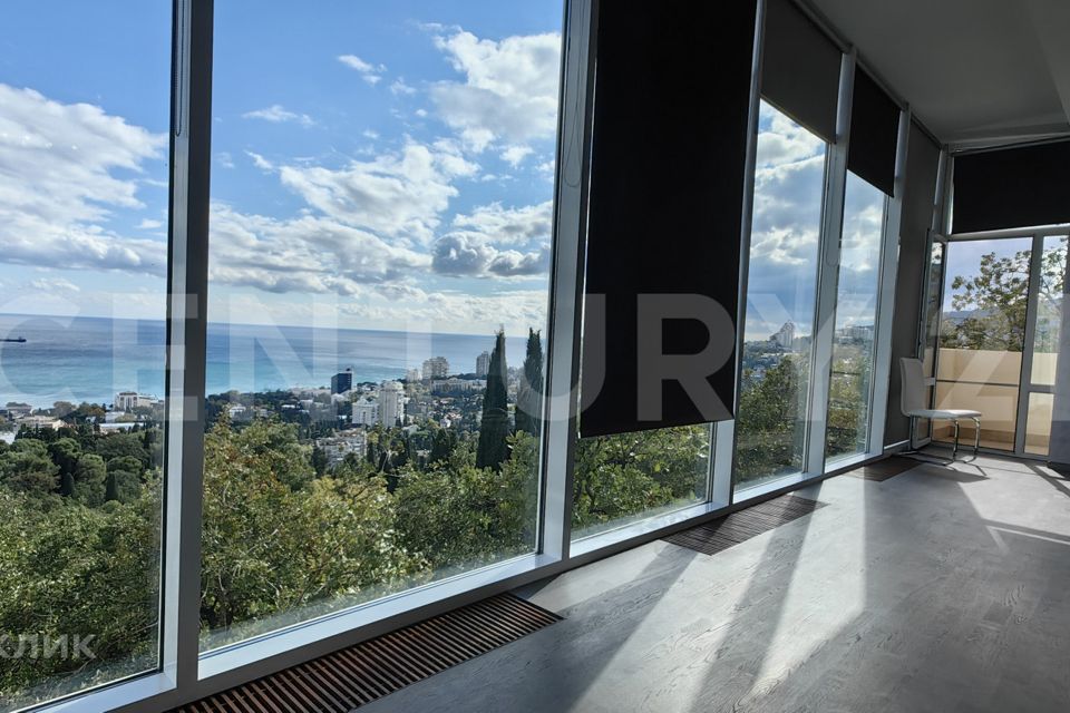Продаётся 2-комнатная квартира, 128.6 м²
