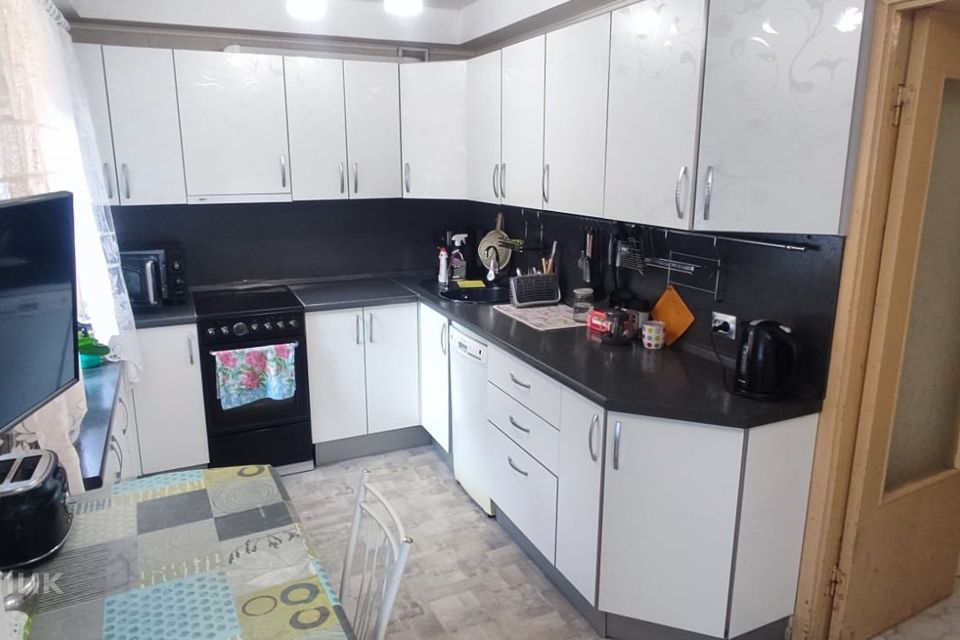 Продаётся 4-комнатная квартира, 87.1 м²