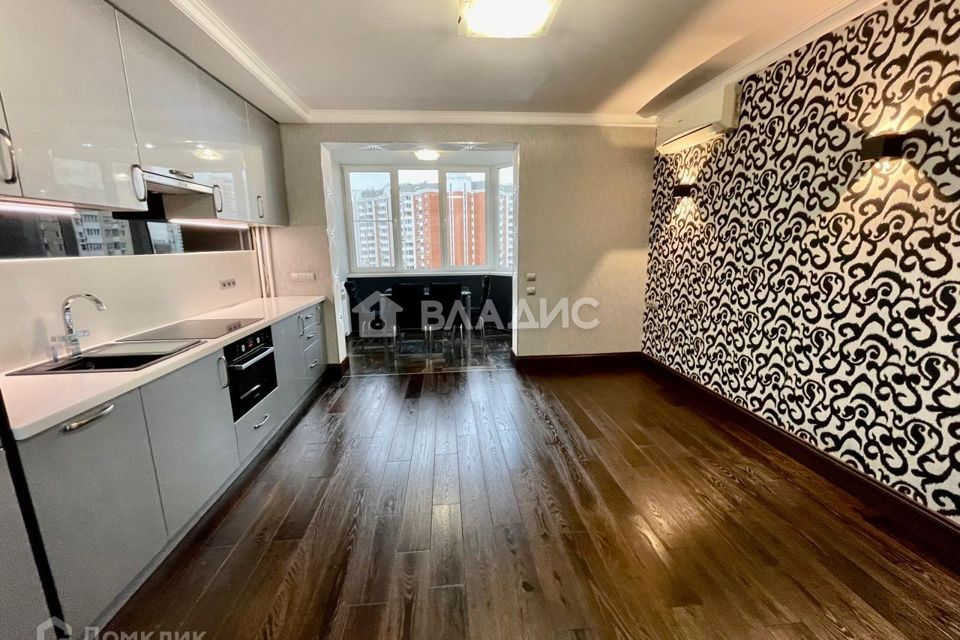 Сдаётся 1-комнатная квартира, 55 м²