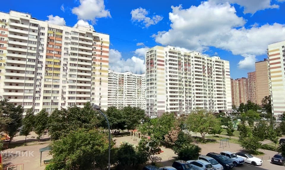 Продаётся 1-комнатная квартира, 37.3 м²