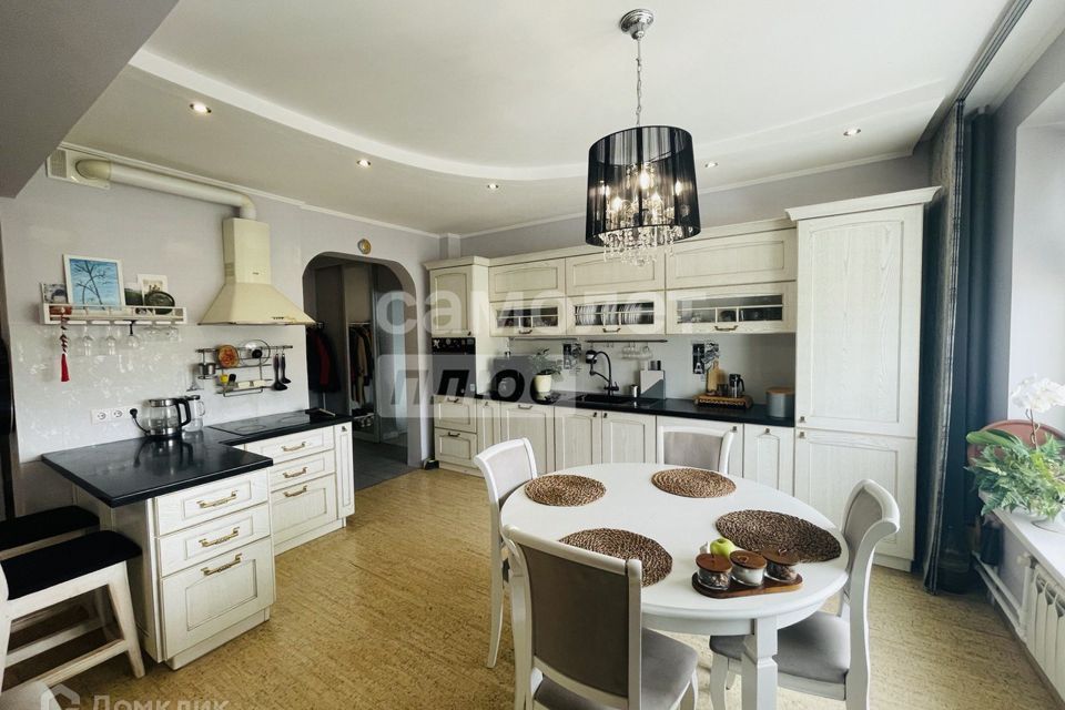 Продаётся 2-комнатная квартира, 88.1 м²