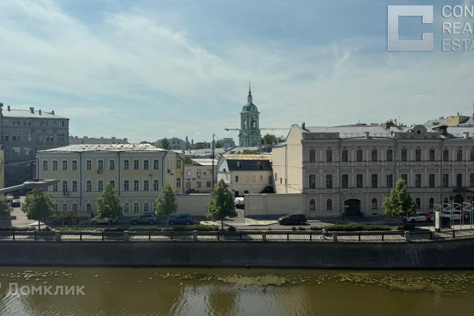 Продаётся 3-комнатная квартира, 125 м²