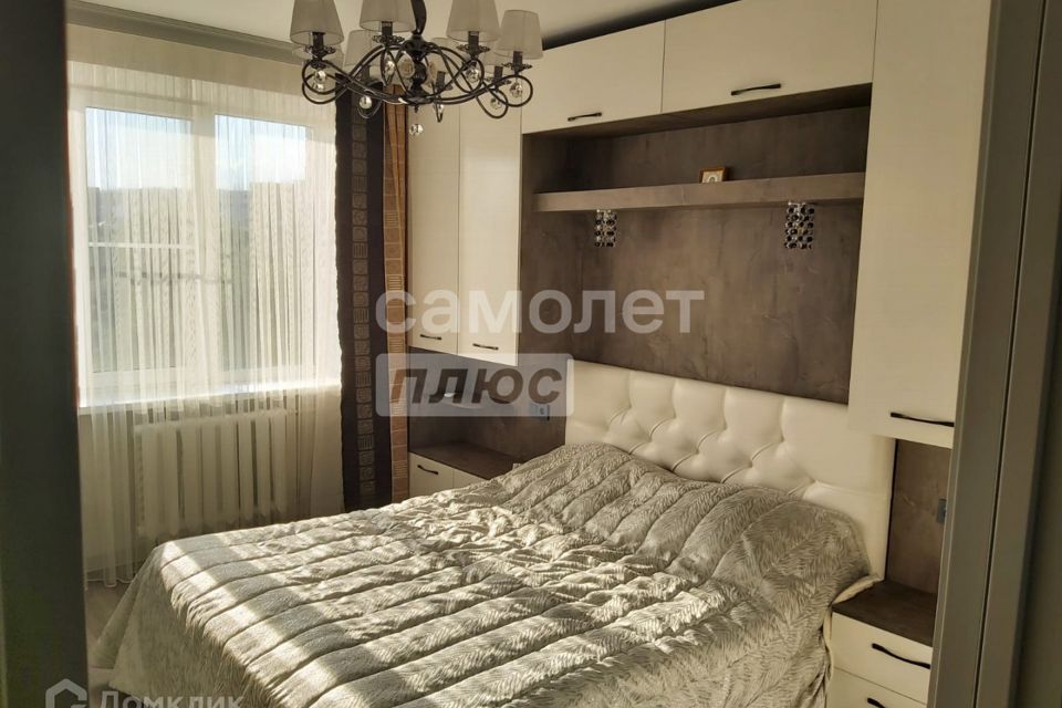 Продаётся 4-комнатная квартира, 76.8 м²
