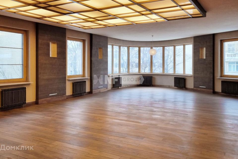 Продаётся 5-комнатная квартира, 333.6 м²