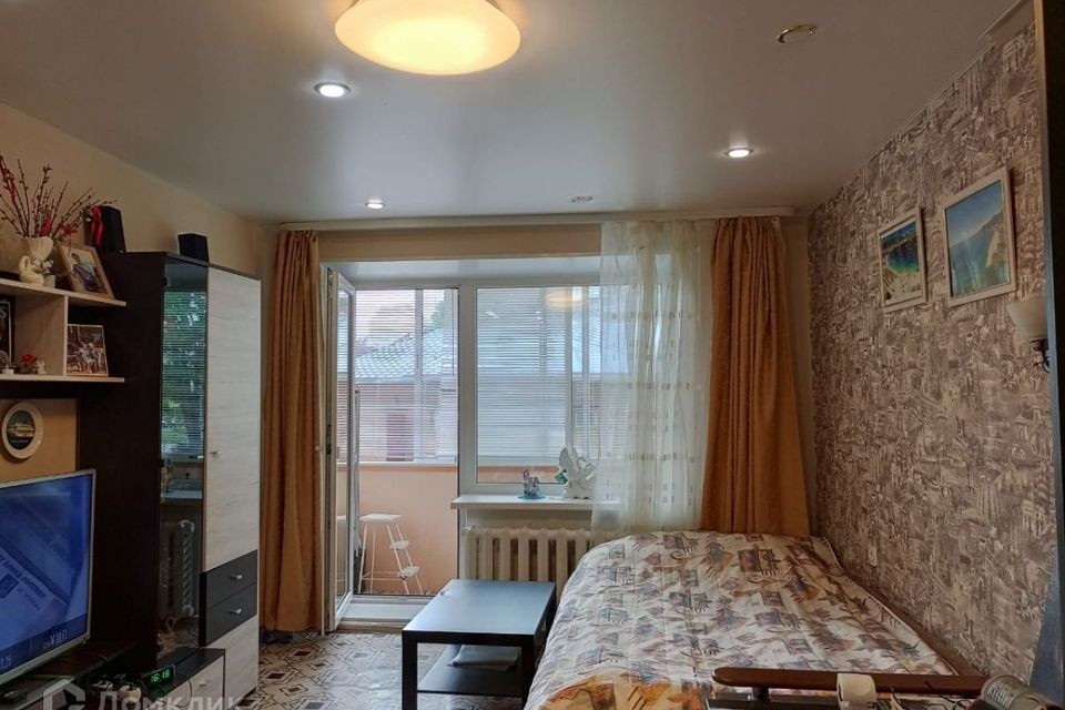 Продаётся 1-комнатная квартира, 32.7 м²