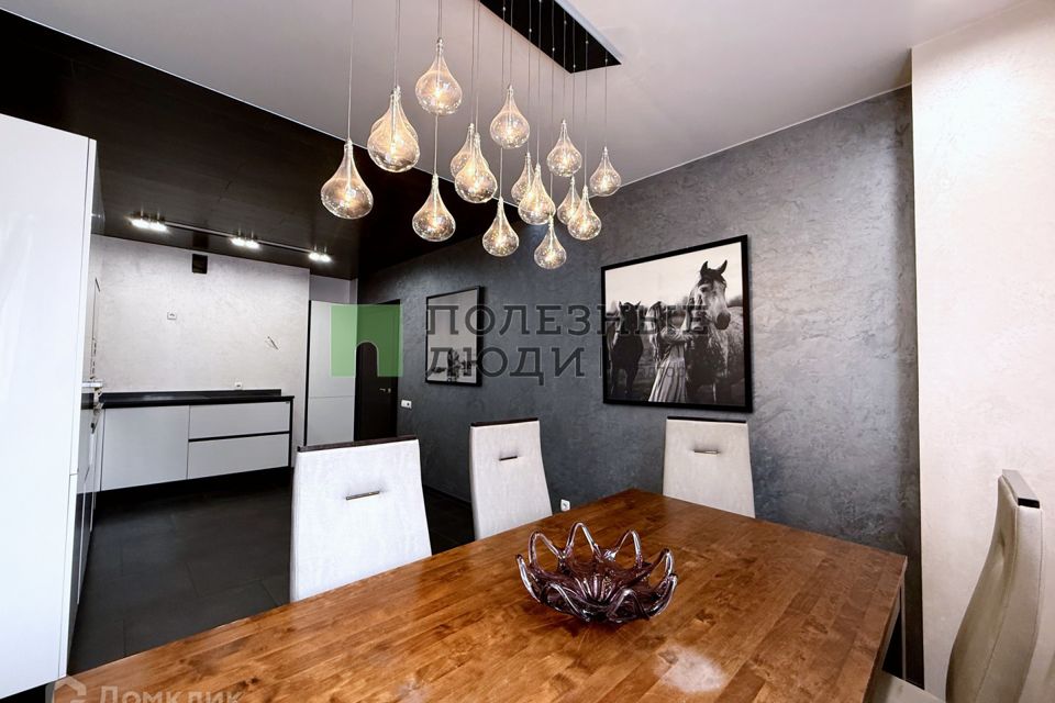 Продаётся 2-комнатная квартира, 63.5 м²