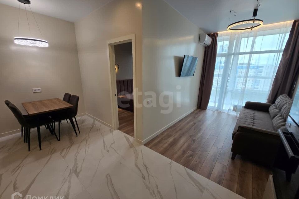 Сдаётся 1-комнатная квартира, 42 м²