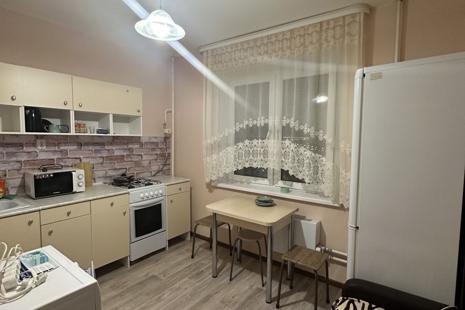 Продаётся 1-комнатная квартира, 37 м²