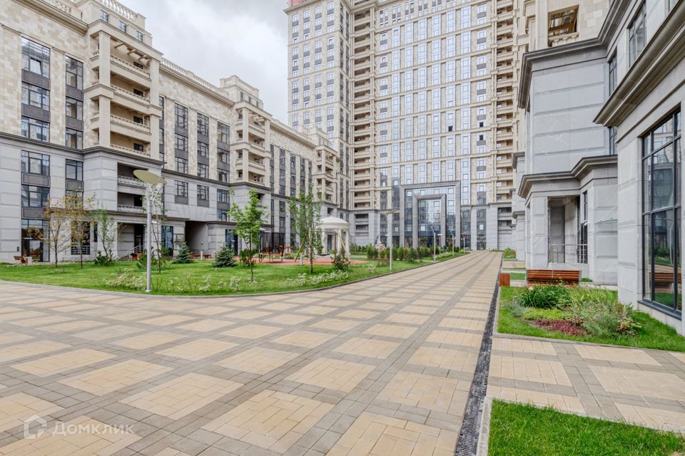 Продаётся 2-комнатная квартира, 74.8 м²