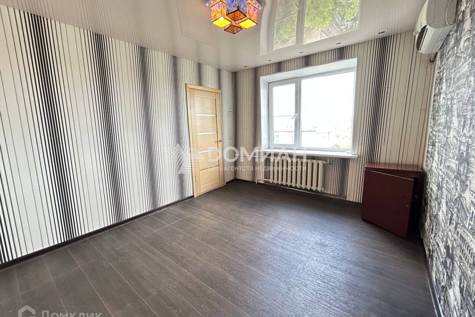 Продаётся 2 комнаты в 2-комн. квартире, 12.3 м²