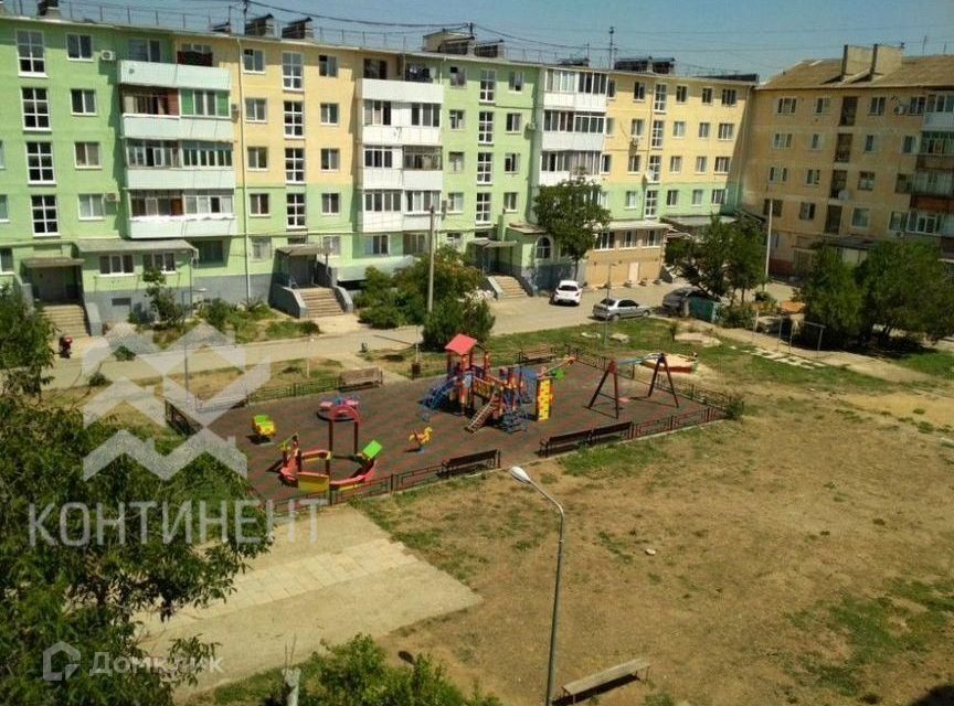 Продаётся 3-комнатная квартира, 52.3 м²