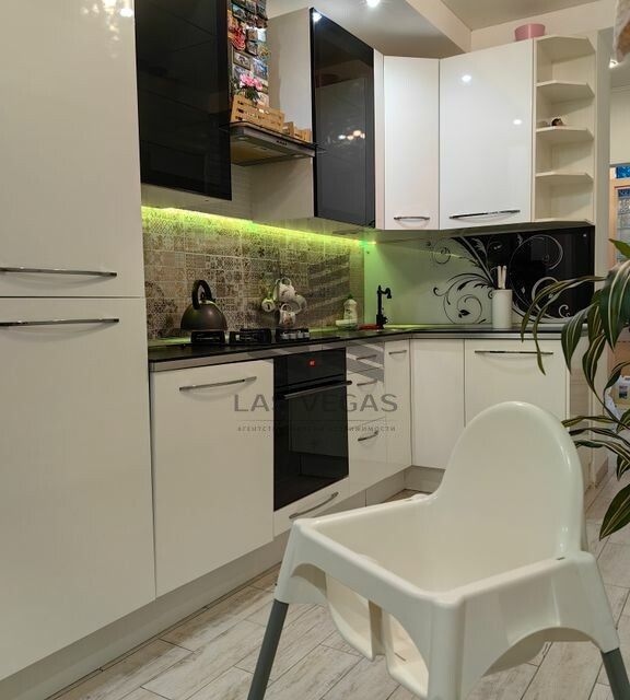 Сдаётся 2-комнатная квартира, 68 м²