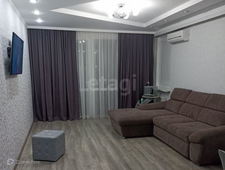Продаётся 1-комнатная квартира, 73 м²