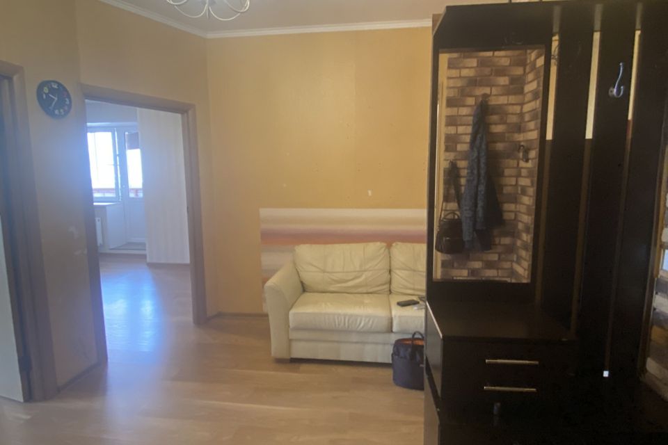 Продаётся 1-комнатная квартира, 58 м²