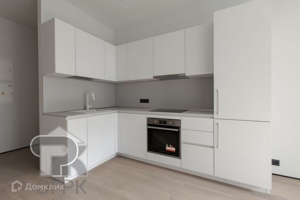 Продаётся 1-комнатная квартира, 42 м²