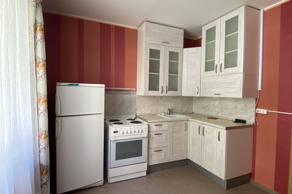 Сдаётся 1-комнатная квартира, 73 м²