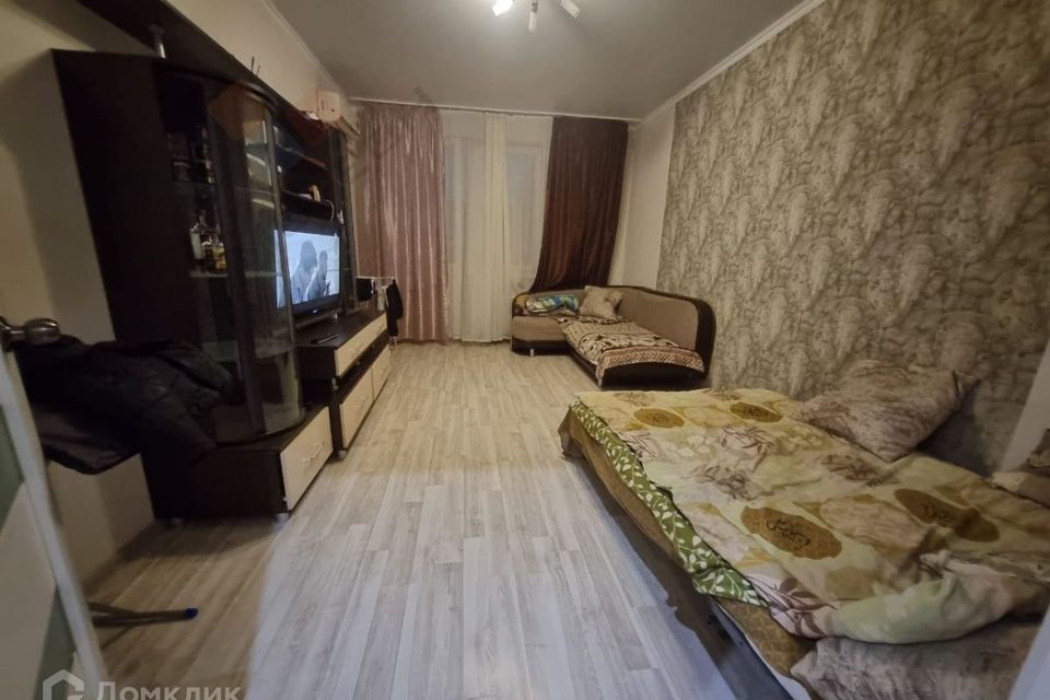 Продаётся 1-комнатная квартира, 43 м²