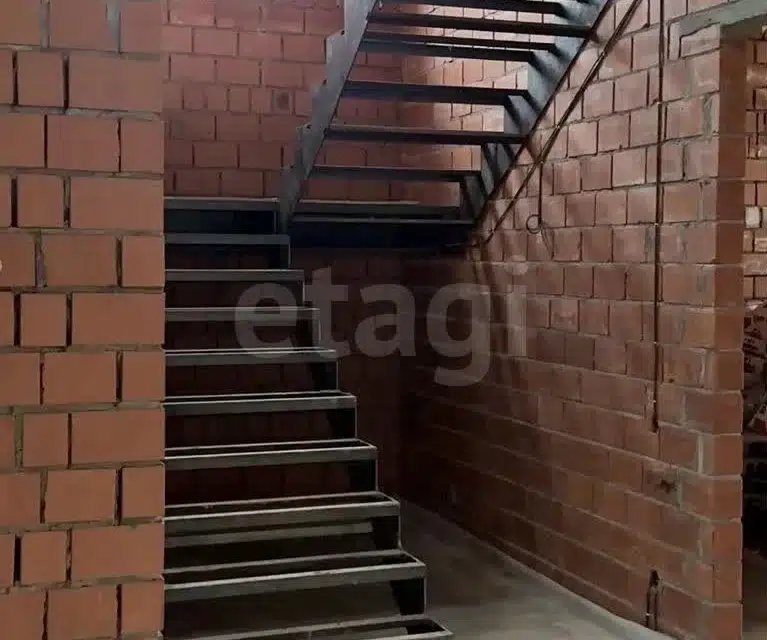 Продаётся 2-этажный дом, 199 м²