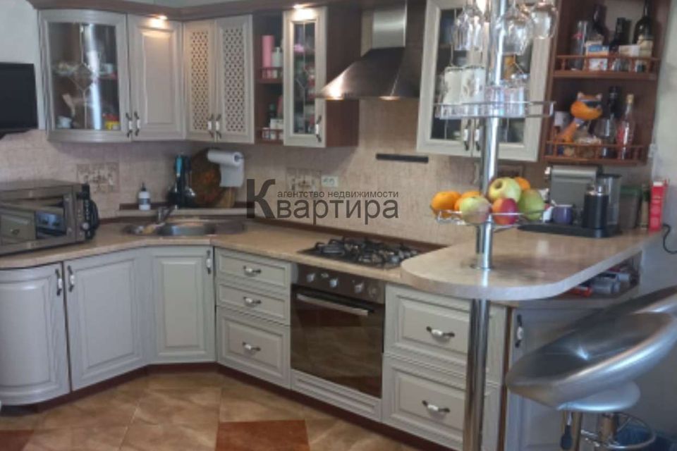 Продаётся 3-комнатная квартира, 113.6 м²