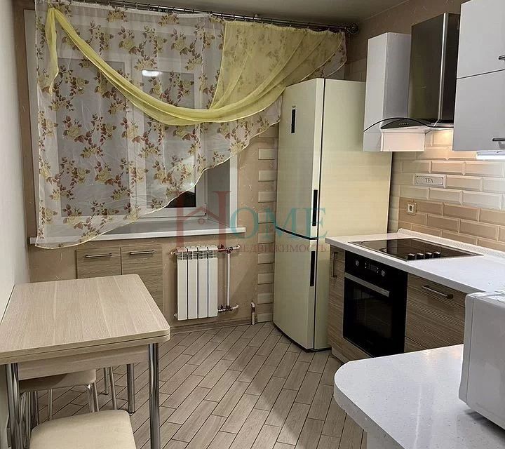 Сдаётся 1-комнатная квартира, 40 м²