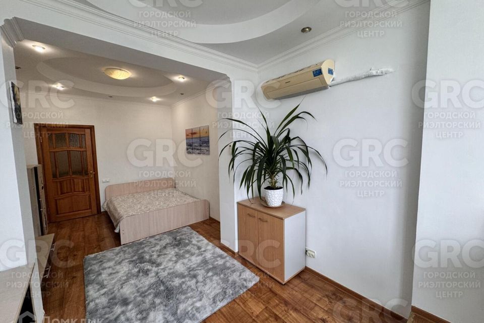 Продаётся 1-комнатная квартира, 49.5 м²