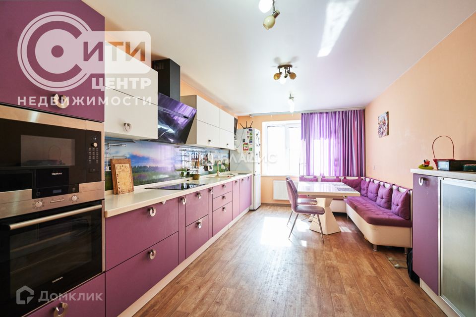 Продаётся 2-комнатная квартира, 61.6 м²