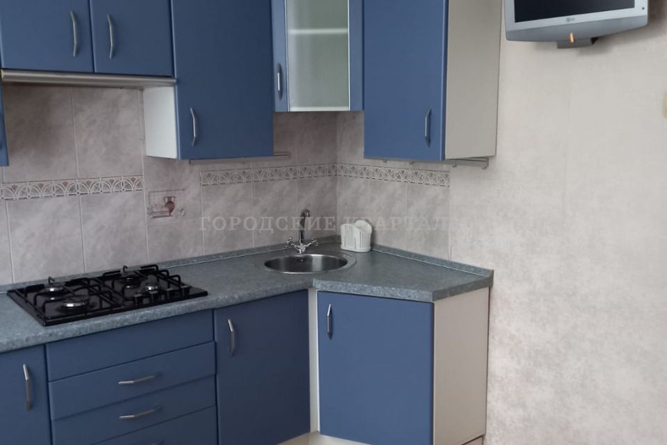 Сдаётся 2-комнатная квартира, 75 м²