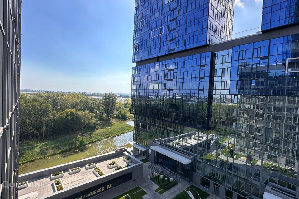 Продаётся 1-комнатная квартира, 42 м²