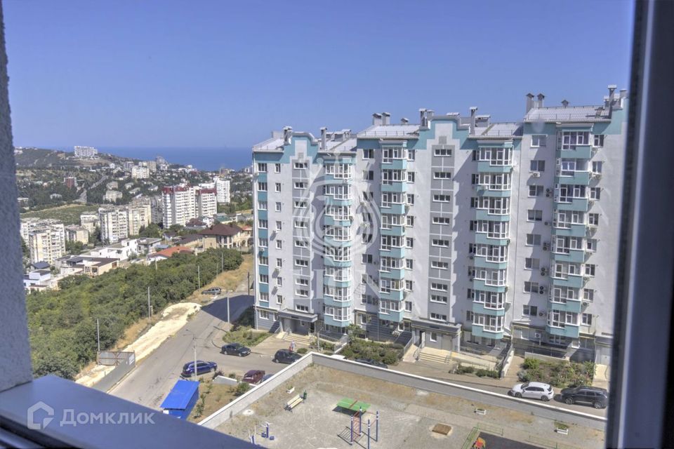 Продаётся 2-комнатная квартира, 60.8 м²