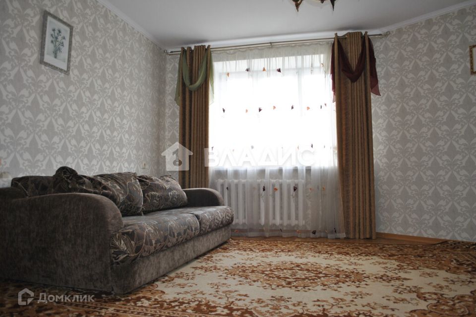 Сдаётся 2-комнатная квартира, 71 м²