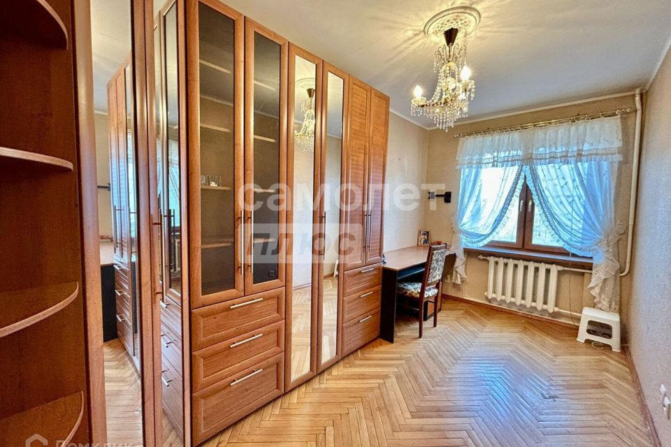 Продаётся 4-комнатная квартира, 80.5 м²