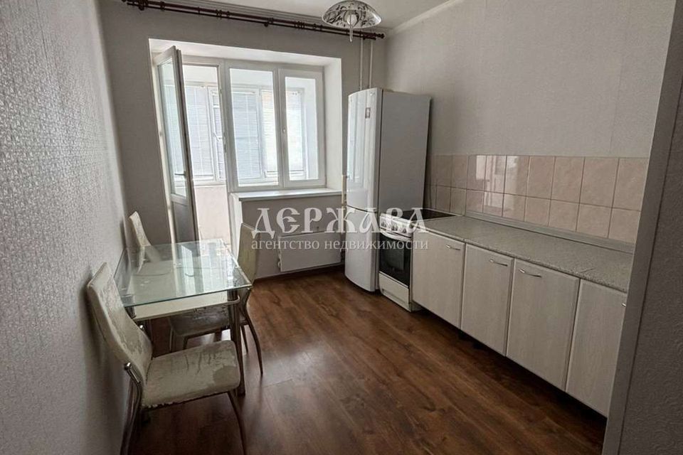 Сдаётся 1-комнатная квартира, 46 м²