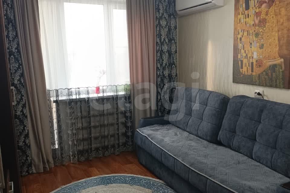 Продаётся 3-комнатная квартира, 63.7 м²