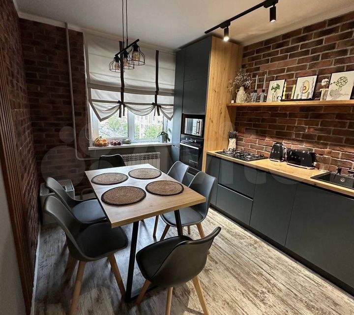 Продаётся 3-комнатная квартира, 64 м²