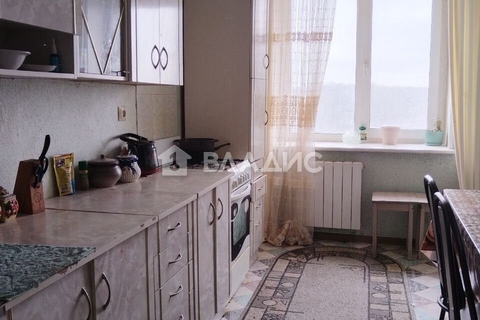Продаётся 4-комнатная квартира, 77 м²
