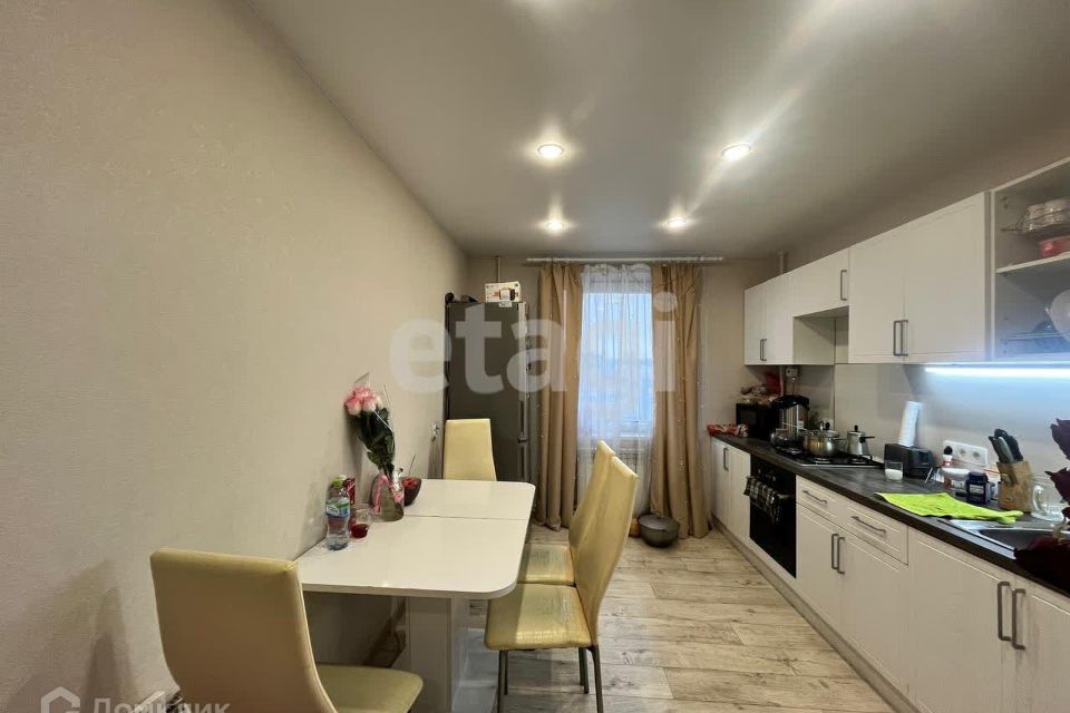Продаётся 3-комнатная квартира, 69.8 м²