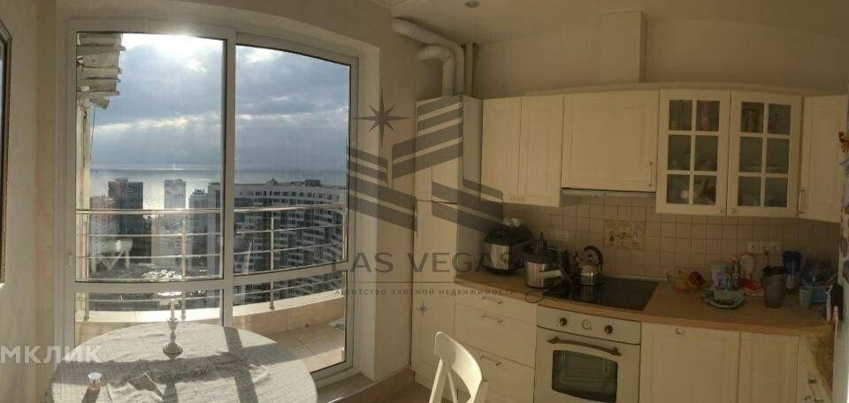 Сдаётся 2-комнатная квартира, 64 м²