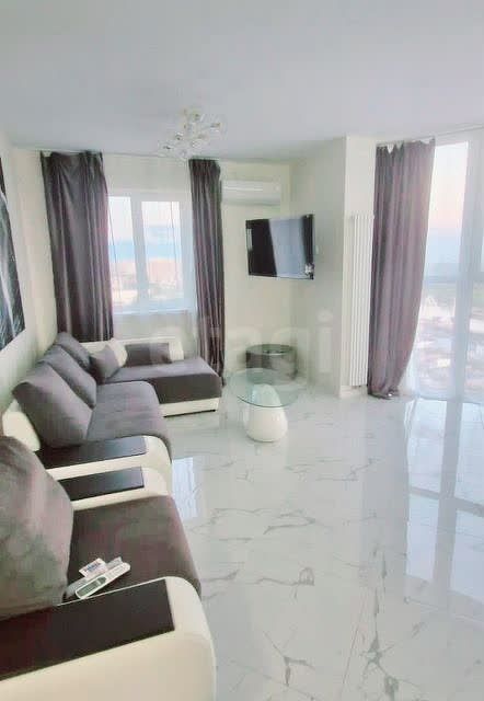 Продаётся 1-комнатная квартира, 55 м²